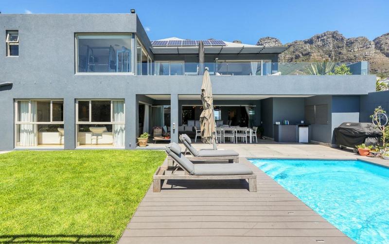 6 Bedroom Property for Sale in Camps Bay Western Cape